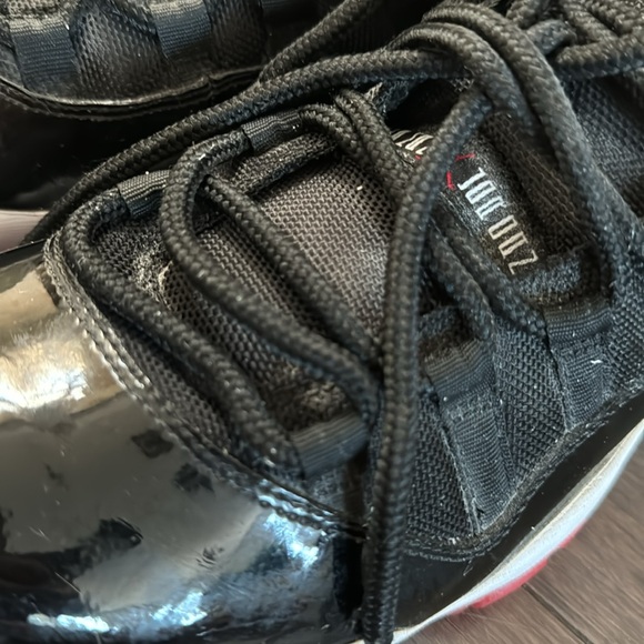 Air Jordan 11 Retro 'Bred' 2019 - Picture 8 of 9